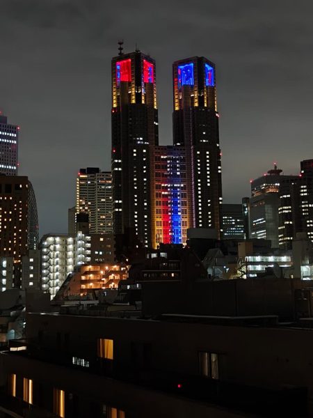 Tochō at night